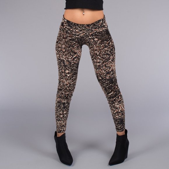 Lotus Velvet Legging - Warrior Within Des - Picture 5 of 7